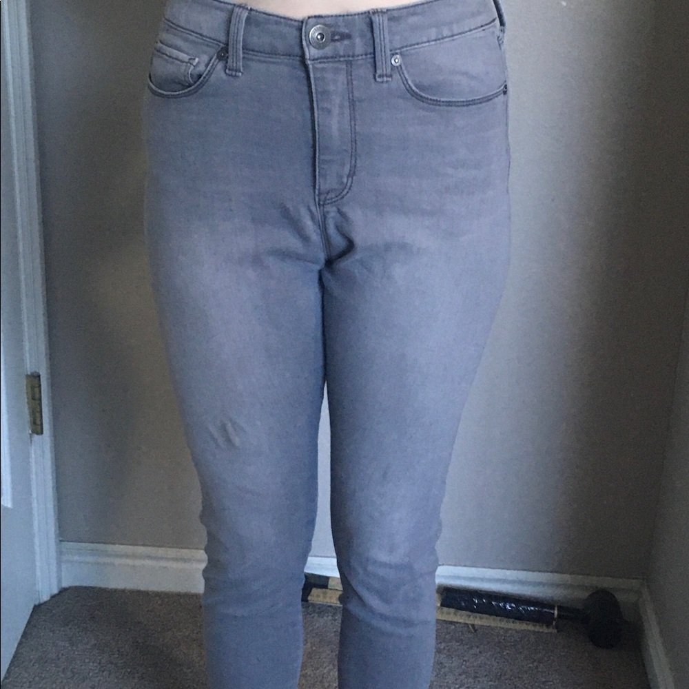 High-waisted skinny jeans